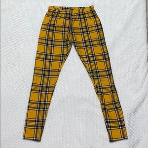 Plaid yellow leggings (Never Been Worn)
